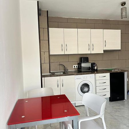 Apartamentos Playa Huelin Малага Экстерьер фото